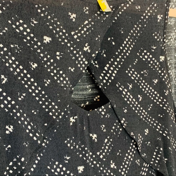 ❌SOLD❌FREE PEOPLE Look Through Top Tribal Print Small - Picture 7 of 10